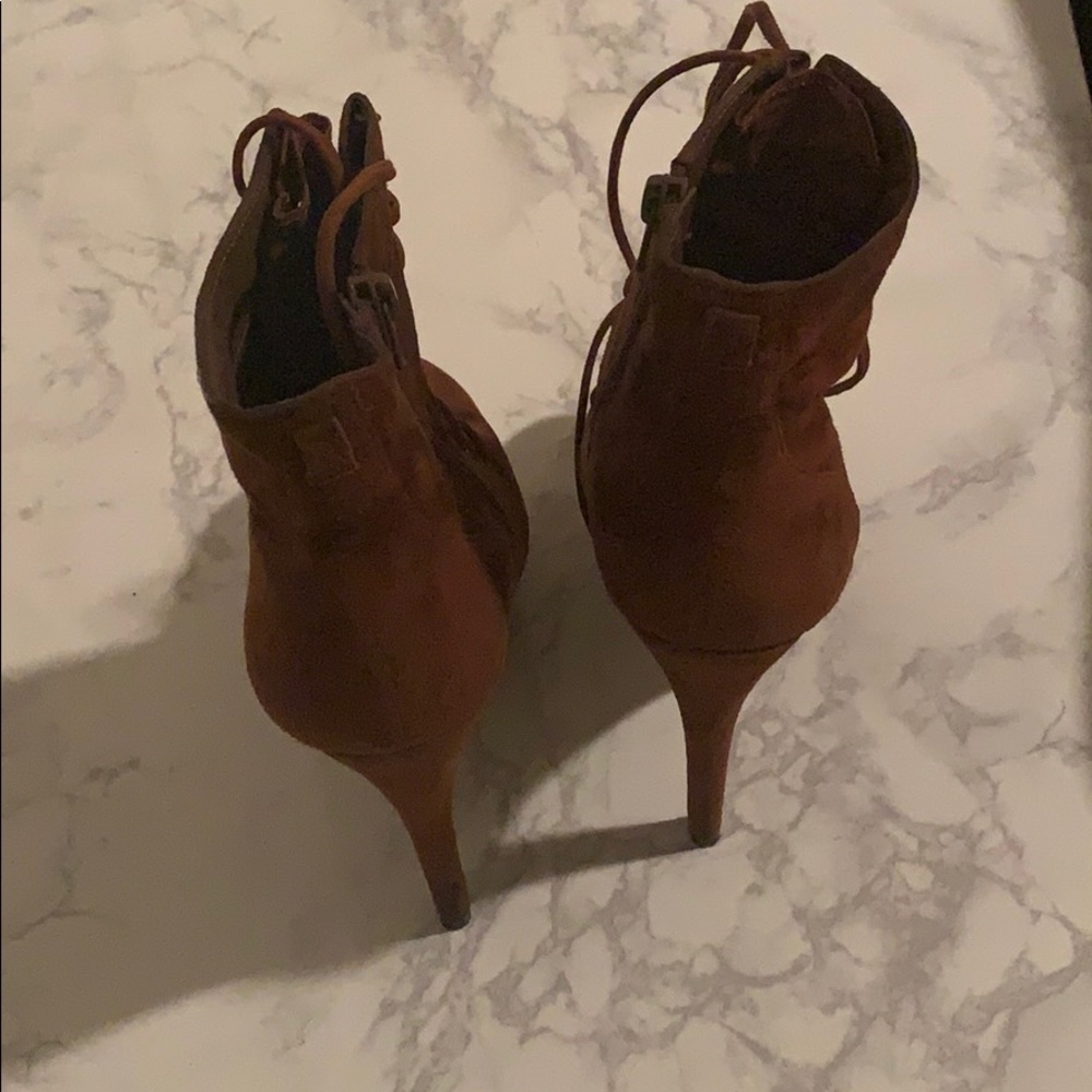 Boots - Picture 3 of 3